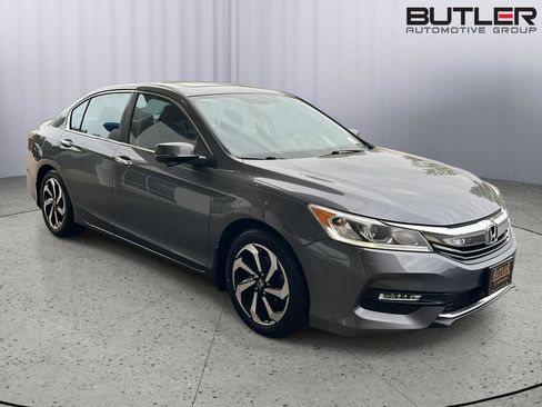 Used 2016 Honda Accord EX image 8