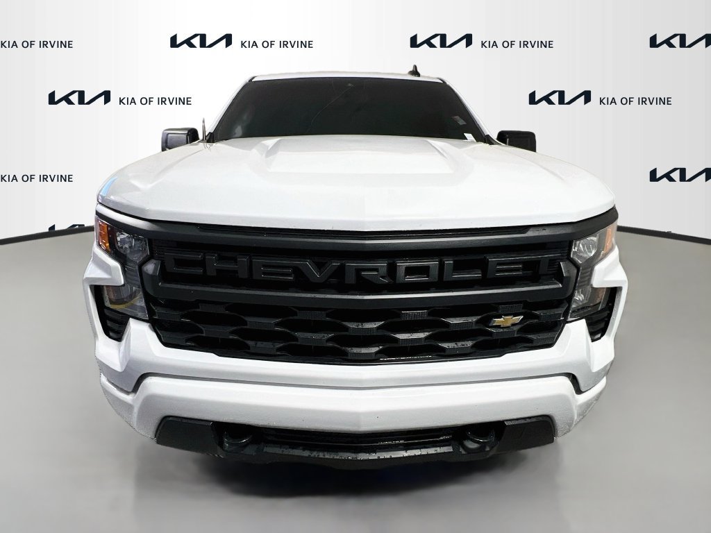 Used 2025 Chevrolet Silverado 1500 Custom RWD image 2