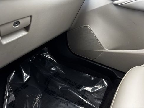 Used 2020 Cadillac XT4 Luxury w/ Cold Weather Package image 28