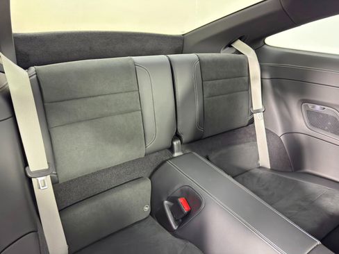 Used 2024 Porsche 911 Carrera GTS w/ Premium Package image 39