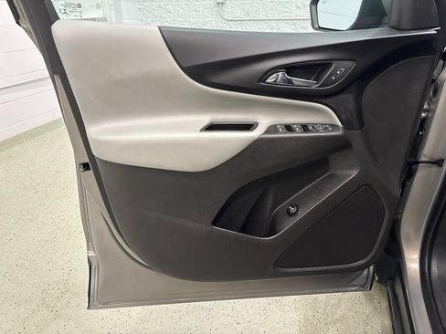 Used 2018 Chevrolet Equinox LT AWD/4WD image 14