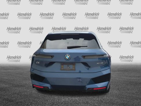 Used 2024 BMW iX xDrive50 w/ Premium Package AWD/4WD image 9