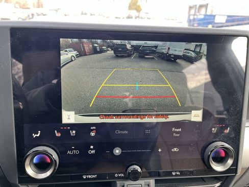 Used 2024 Lexus GX 550 image 17