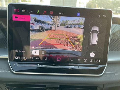 New 2026 Volkswagen Tiguan SE R-Line FWD image 20