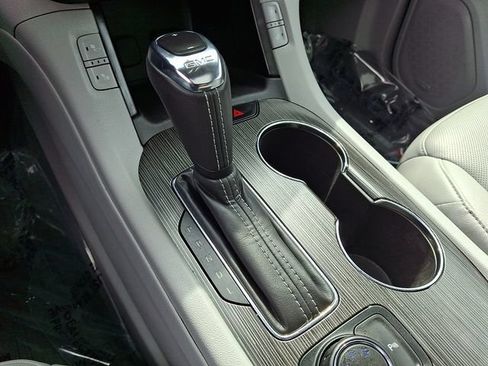 Used 2019 GMC Acadia SLT w/ LPO, Floor Liner Package AWD/4WD image 16