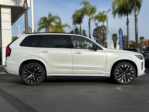 New 2026 Volvo XC90 T8 Ultra image 6