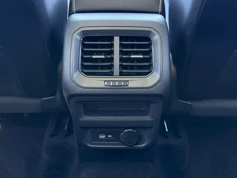 Certified 2022 Volkswagen Tiguan SE AWD/4WD image 19