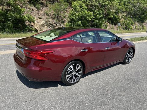 Used 2017 Nissan Maxima Platinum FWD image 5