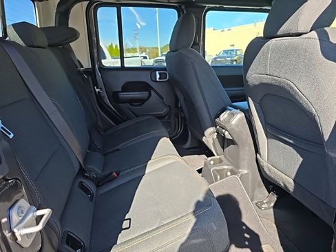 Certified 2024 Jeep Gladiator Sport image 13