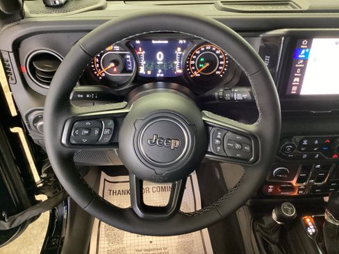 New 2026 Jeep Wrangler Unlimited Rubicon AWD/4WD image 18