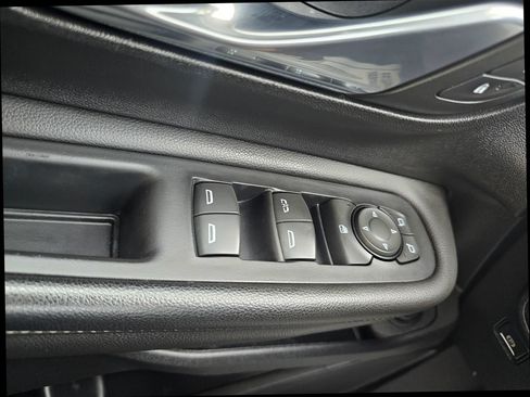 Used 2023 GMC Terrain SLT w/ Elevation Edition FWD image 21