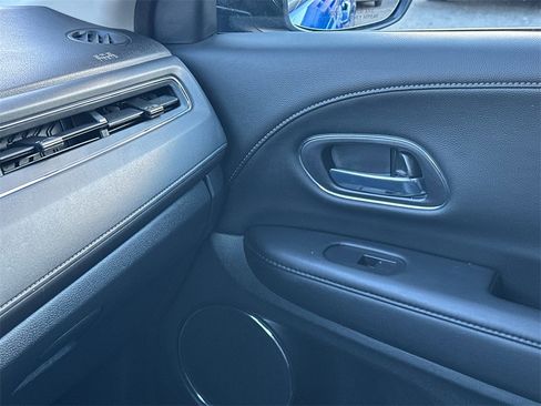 Used 2022 Honda HR-V EX-L image 31