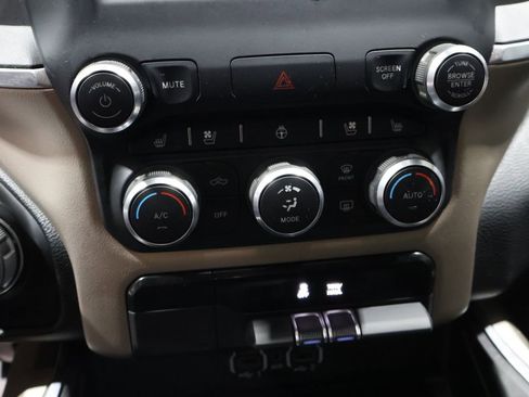 Used 2020 RAM 1500 Laramie image 29