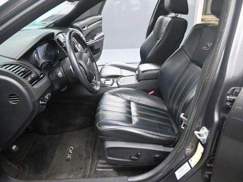 Used 2017 Chrysler 300 S w/ 300S Premium Group image 10