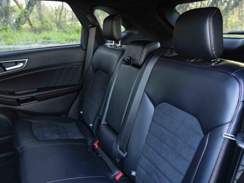 Used 2024 Ford Edge ST-Line image 18