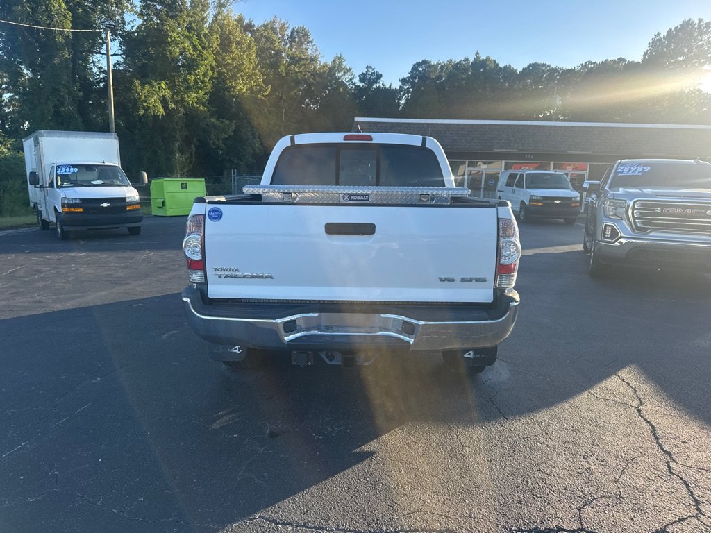 Used 2015 Toyota Tacoma 4x4 Double Cab w/ SR5 Package image 4