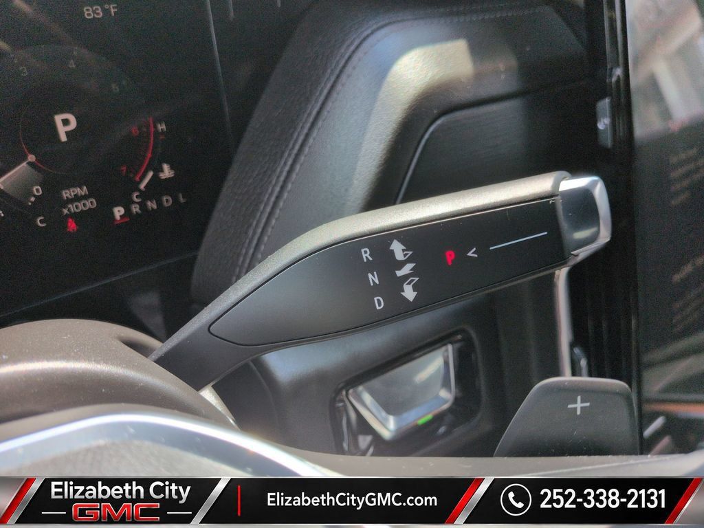 Used 2025 GMC Yukon Denali AWD/4WD image 13