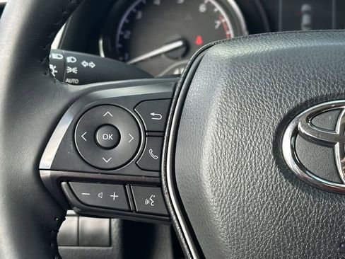 Used 2024 Toyota Camry SE FWD image 12