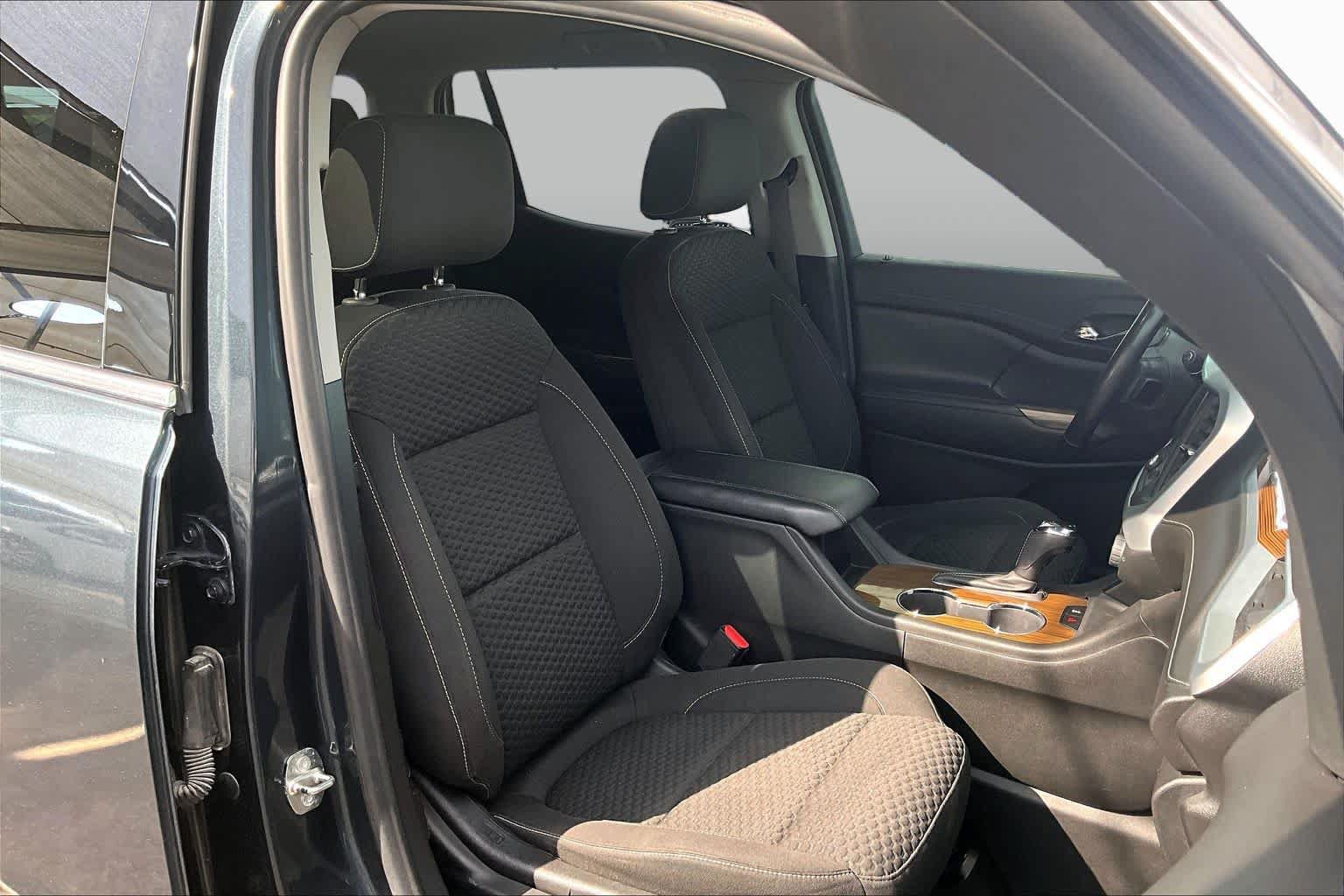 Used 2019 GMC Acadia SLE FWD image 9