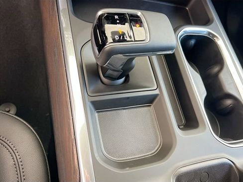 New 2026 GMC Sierra 1500 SLT image 12