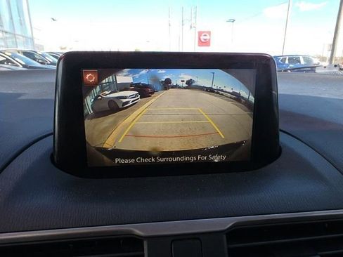 Used 2018 MAZDA MAZDA3 Touring image 20