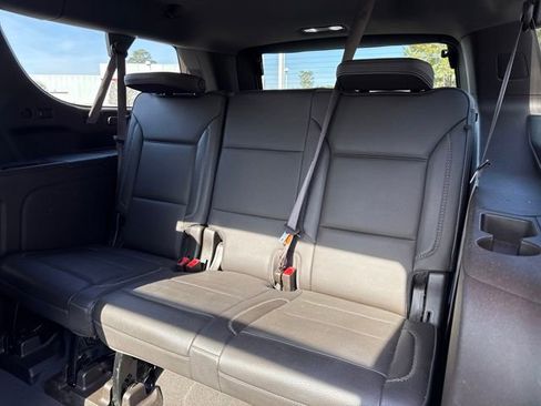Used 2021 GMC Yukon XL Denali w/ Denali Premium Package image 24