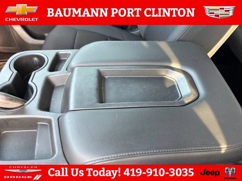 Used 2020 Chevrolet Silverado 1500 Custom w/ Custom Value Package AWD/4WD image 27