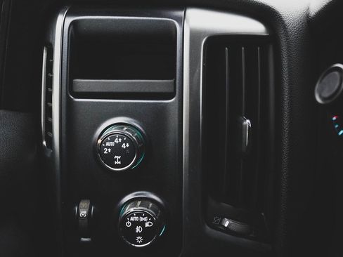 Used 2016 Chevrolet Silverado 1500 LT w/ All Star Edition image 8