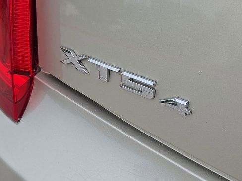 Used 2013 Cadillac XTS Platinum AWD/4WD image 8