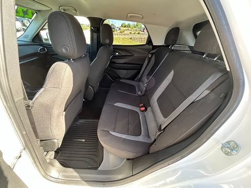 Used 2022 Chevrolet TrailBlazer LT AWD/4WD image 25