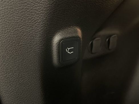 Used 2023 Jeep Cherokee Altitude Lux AWD/4WD image 30