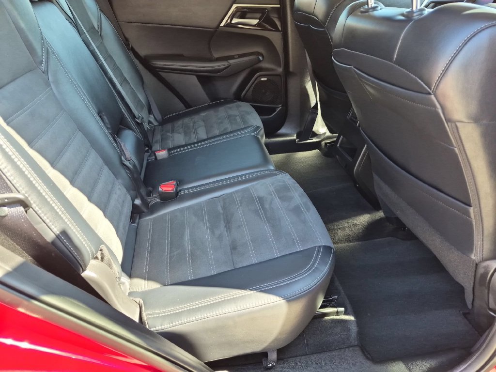 Used 2025 Mitsubishi Outlander SE AWD/4WD image 31