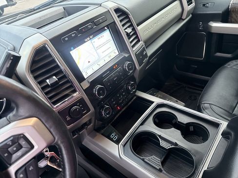 Certified 2018 Ford F350 Lariat w/ Chrome Package image 13