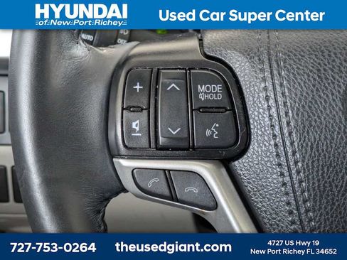 Used 2019 Toyota Highlander XLE AWD/4WD image 33