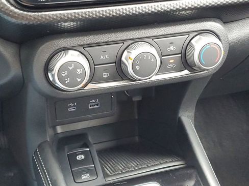 Used 2023 Nissan Kicks SV image 19