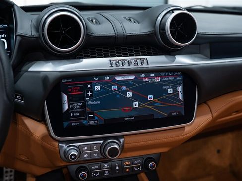Used 2020 Ferrari Portofino RWD image 53