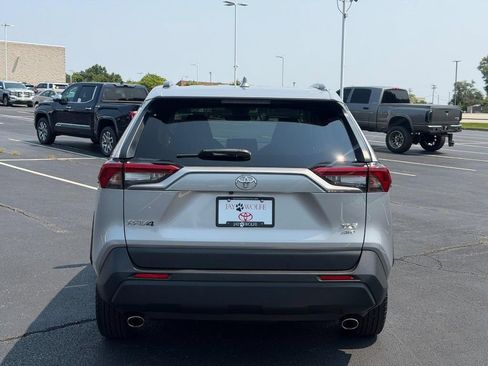 Used 2024 Toyota RAV4 XLE AWD/4WD image 7