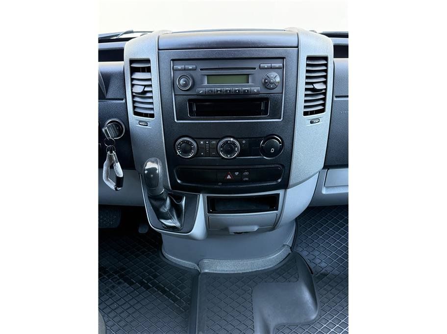 Used 2013 Mercedes-Benz Sprinter 2500 image 9