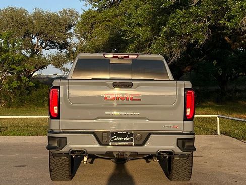 Used 2024 GMC Sierra 1500 AT4 w/ Technology Package AWD/4WD image 6