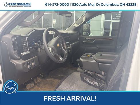 Used 2024 Chevrolet Silverado 3500 LT w/ Convenience Package image 14