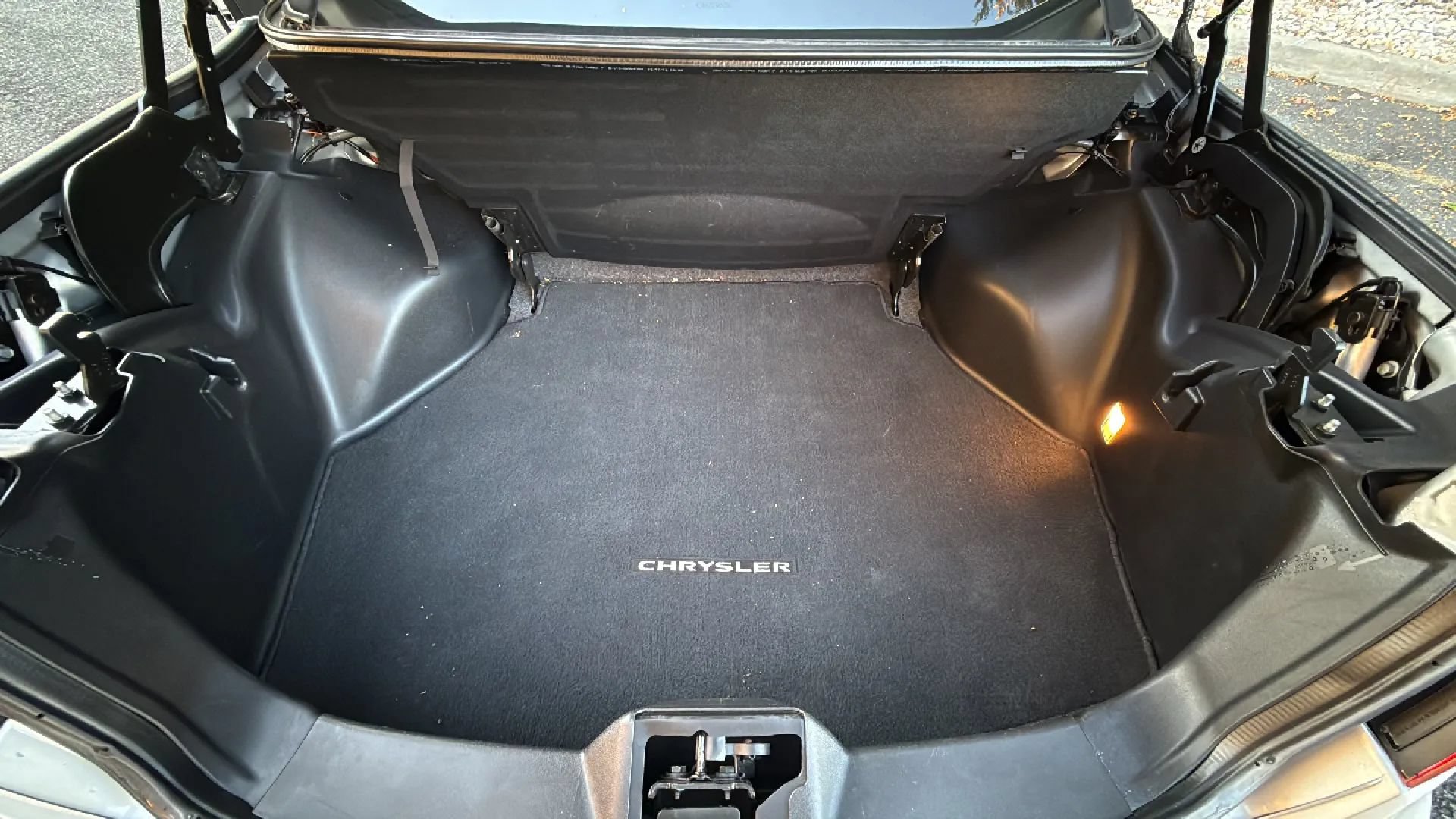 Used 2012 Chrysler 200 Touring FWD image 31