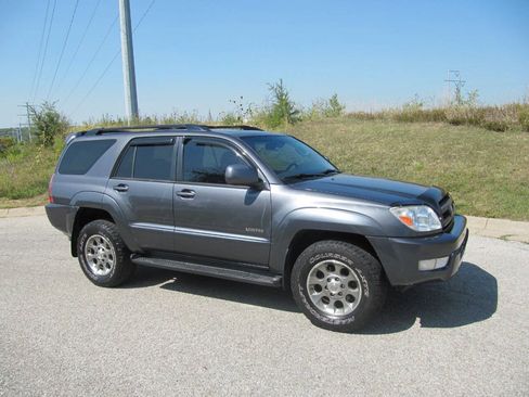 Used 2005 Toyota 4Runner Limited AWD/4WD image 8