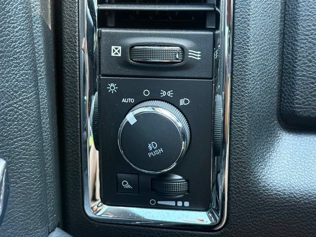 Used 2019 RAM 1500 Laramie RWD image 26