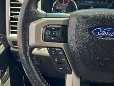 Used 2017 Ford F250 Lariat w/ Lariat Ultimate Package AWD/4WD image 17