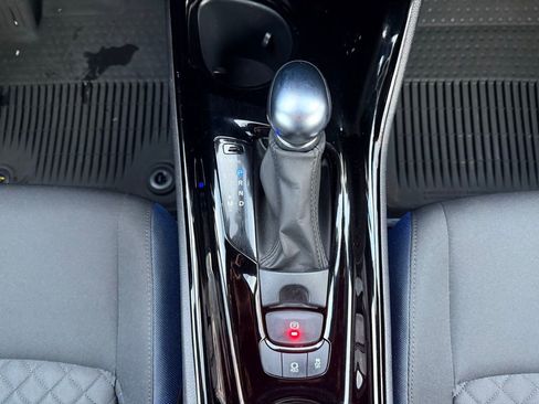 Certified 2022 Toyota C-HR XLE image 29