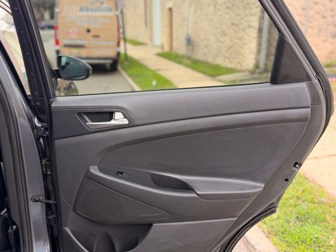 Used 2019 Hyundai Tucson Value AWD/4WD image 19