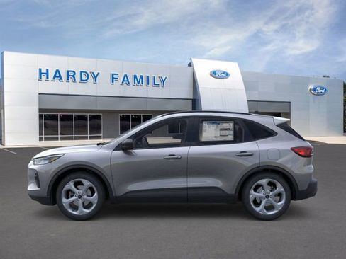 New 2025 Ford Escape ST-Line w/ Cold Weather Package FWD image 3