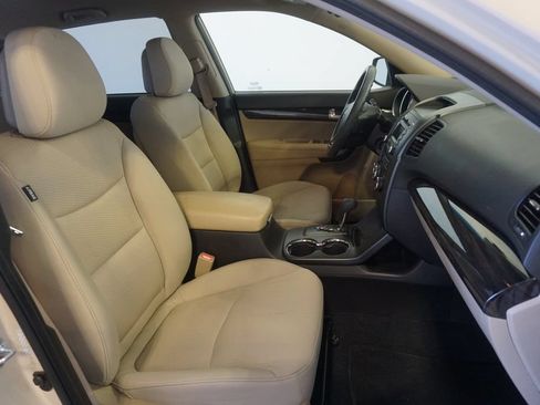 Used 2011 Kia Sorento 2WD w/ Convenience Pkg image 19