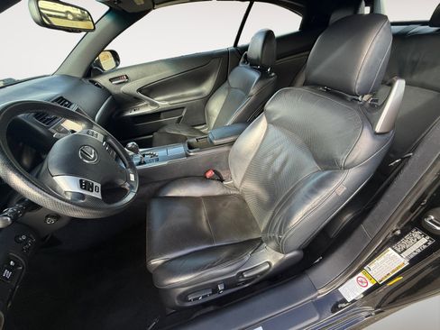 Used 2014 Lexus IS 250C image 10