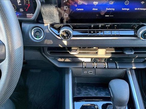 Certified 2024 Chevrolet Colorado Trail Boss w/ Technology Package image 24